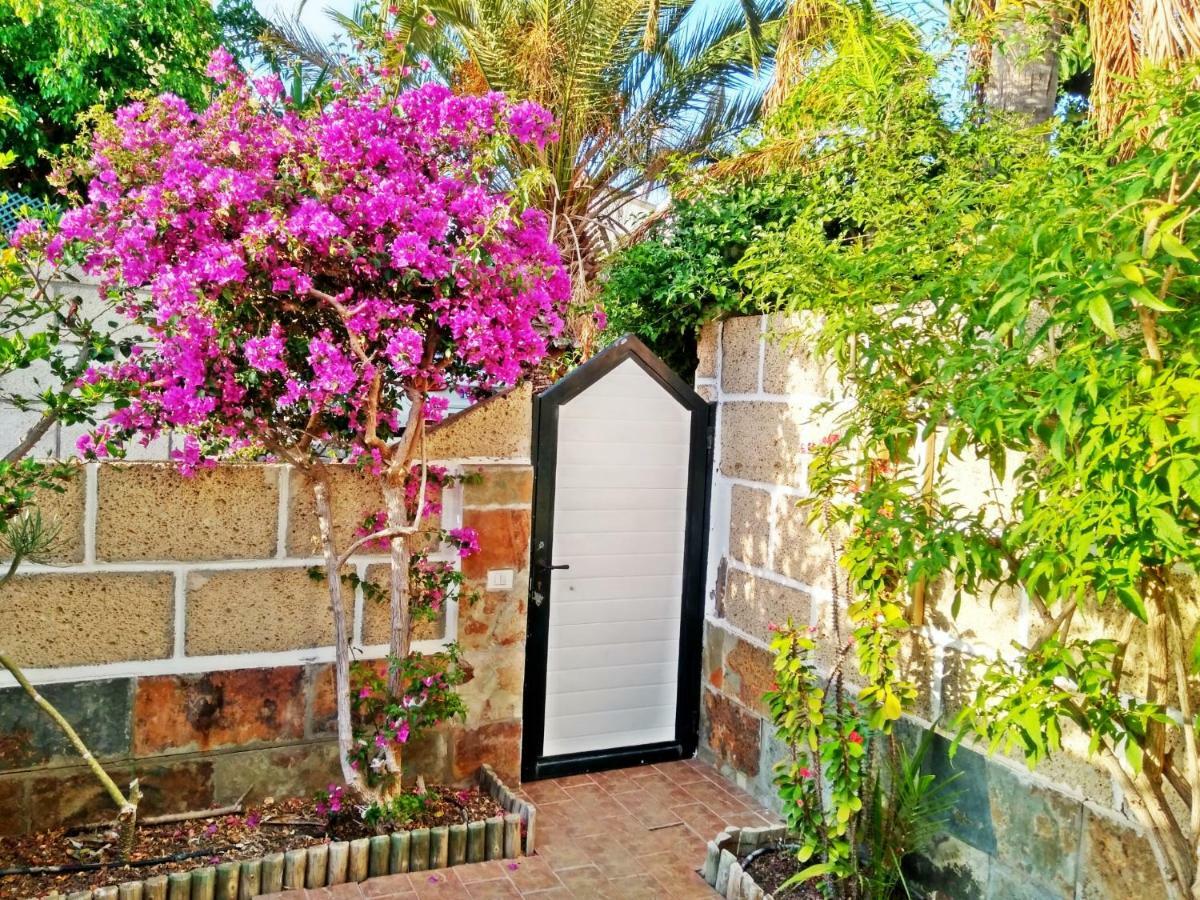 Casa Sarita - Farbenfrohes Ferienhaus Chayofa Екстер'єр фото